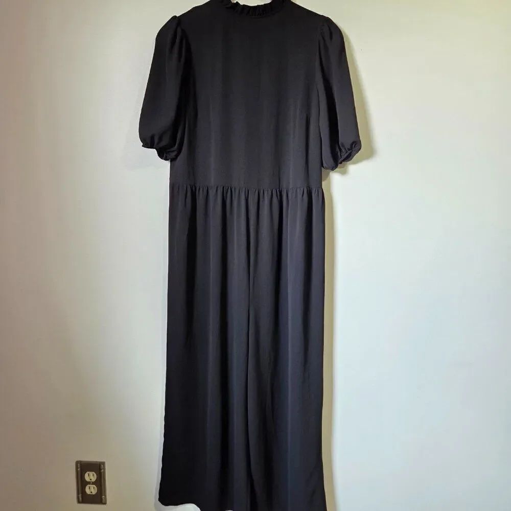 EUC LIKE NEW ASOS DESIGN BLACK MINIMALIST JUMPSUIT MOCK RUFFLED NECK SIZE 4 / S